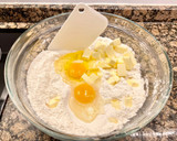 Foto del paso 5 de la receta: Pastel con crema y fresas en almíbar