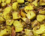 A picture of step 5 of Capsicum aloo.