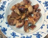 Foto del paso 1 de la receta: Chuleta de Sajonia con Setas y Champiñones en su jugo con Queso