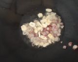 Foto langkah ke 4 dari resep Udang Tumis Mentega.