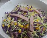 Hình bước làm 2 của món Salad bắp cải trộn mè