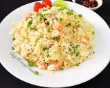 Hình bước làm 4 của món Cơm Chiên Hải Sản