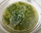 Foto del paso 3 de la receta: Chipirones a la plancha con salsa verde 🦑🌿