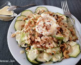 Foto del paso 5 de la receta: Ensalada de calabacín y manzana con burrata