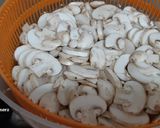 Foto del paso 2 de la receta: Escalopines de cerdo con champiñones al Cabrales