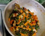 Foto langkah ke 3 dari resep Tumis Kacang Panjang Wortel.