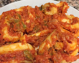 Foto del paso 3 de la receta: Anillas de calamar con tomate