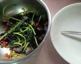 皮蛋拌地瓜葉的食譜步驟5照片