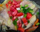 Foto langkah ke 3 dari resep Sop Ikan Kakap Merah.
