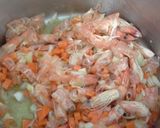 Foto del paso 1 de la receta Corvina en salsa de langostinos y zanahorias