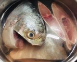 Hình bước làm 3 của món Lẩu riêu cua đồng cá chim biển trắng