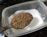 Foto del paso 2 de la receta: Pancito proteico de lino y claras de huevo