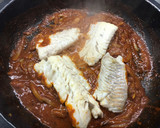 Foto del paso 5 de la receta: Pescado Frito con curry suave y cilantro