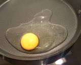 Tökéletes tükörtojás recept fázis 3 fotója
