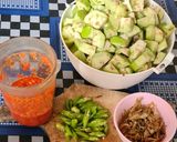 Foto langkah ke 1 dari resep Balado Terong Hijau.