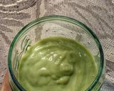 A picture of step 3 of Avo Yoghurt Smoothie.