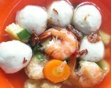 Foto langkah ke 3 dari resep Sop Bakso Ikan.