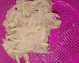 Foto langkah ke 1 dari resep Tumis Kuah Jamur (Simpel, Pedas dan Segar).