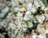 A picture of step 4 of Dahi Aloo.