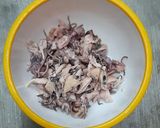 Foto langkah ke 1 dari resep Cumi asin cabe ijo.