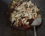 Foto langkah ke 6 dari resep Rendang Ayam Suwir bumbu Indofood.