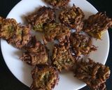 লাউ আলুর খোসার পকোড়া (lau aalu r khosar pakoda recipe in bengali ) রেসিপি ধাপ - 4 ছবি