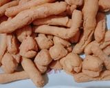 A picture of step 3 of Besan ke namkin gatte(snacks).