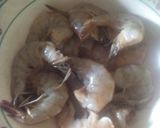 Foto langkah ke 1 dari resep Udeng asam keueng (udang asam pedas).