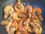 กุ้งกระเทียม