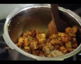 दुधी भोपळ्याची भाजी (Dudhi Bhoplyachi Bhaji Recipe In Marathi) रेसिपी स्टेप 3 फोटो 