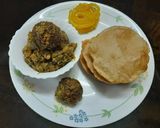 सुरती उंधीयु पुरी (Surti Undhiyu Puri Recipe In Marathi) रेसिपी स्टेप 9 फोटो 