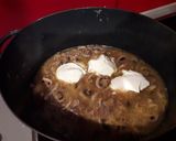 Une image de l'étape 6 de Poulet sauté normand.
