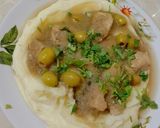 صورة لخطوة 3 من وصفة بطاطا مهروسة بصوص بيضاء على طريقتي 🧆