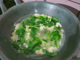Bayam kuah telur
