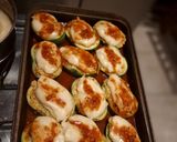 Foto del paso 9 de la receta: Zapallitos rellenos de ricotta y pollo en salsa de tomate 🍅