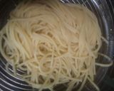 Foto langkah ke 1 dari resep Spaghetti Aglio E Olio.