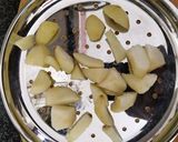A picture of step 2 of Steamed Pear Puree For Babies.