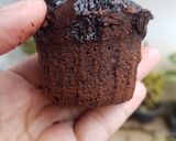 Foto langkah ke 7 dari resep Muffin cokelat ala Tintin Rayner.