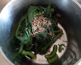 A picture of step 2 of Palak Puri.