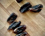 Foto del paso 1 de la receta: Bombones de salmón marinado y jamón ibérico