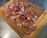Une image de l'étape 14 de Macaronis aux oignons, ail, Boursin®️ et jambon cru.