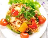 Hình bước làm 6 của món Mì gói xào mực,thịt bò và rau củ