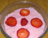A picture of step 3 of Strawberry pudding.