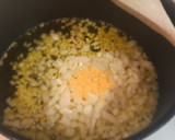 Foto del paso 2 de la receta: Chipirones salteados sobre cama de puré de patatas