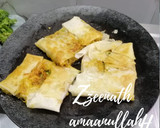 A picture of step 3 of Indian Style Spring Roll Mutabbaq.