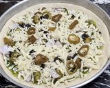 A picture of step 7 of Hot Green Chicken Pizza.