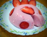 A picture of step 4 of Strawberry pudding.