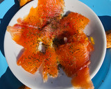 Foto del paso 3 de la receta: Salmón marinado con cítricos