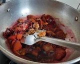 A picture of step 2 of Plum chutney.