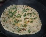 A picture of step 5 of Palak Parantha.